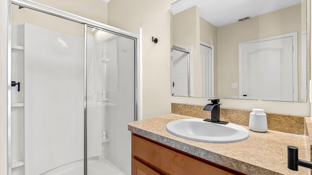 Photo of Bathroom in Thousand Oaks