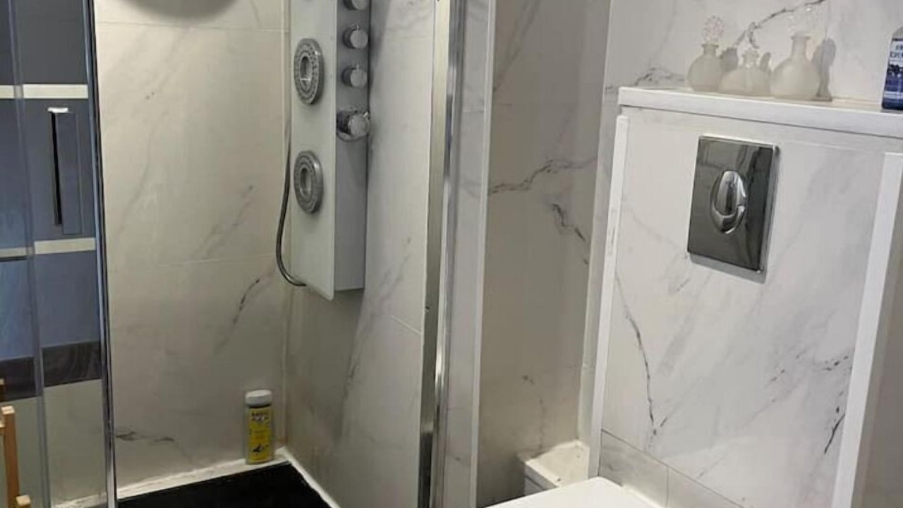 Photo of Bathroom in Baille