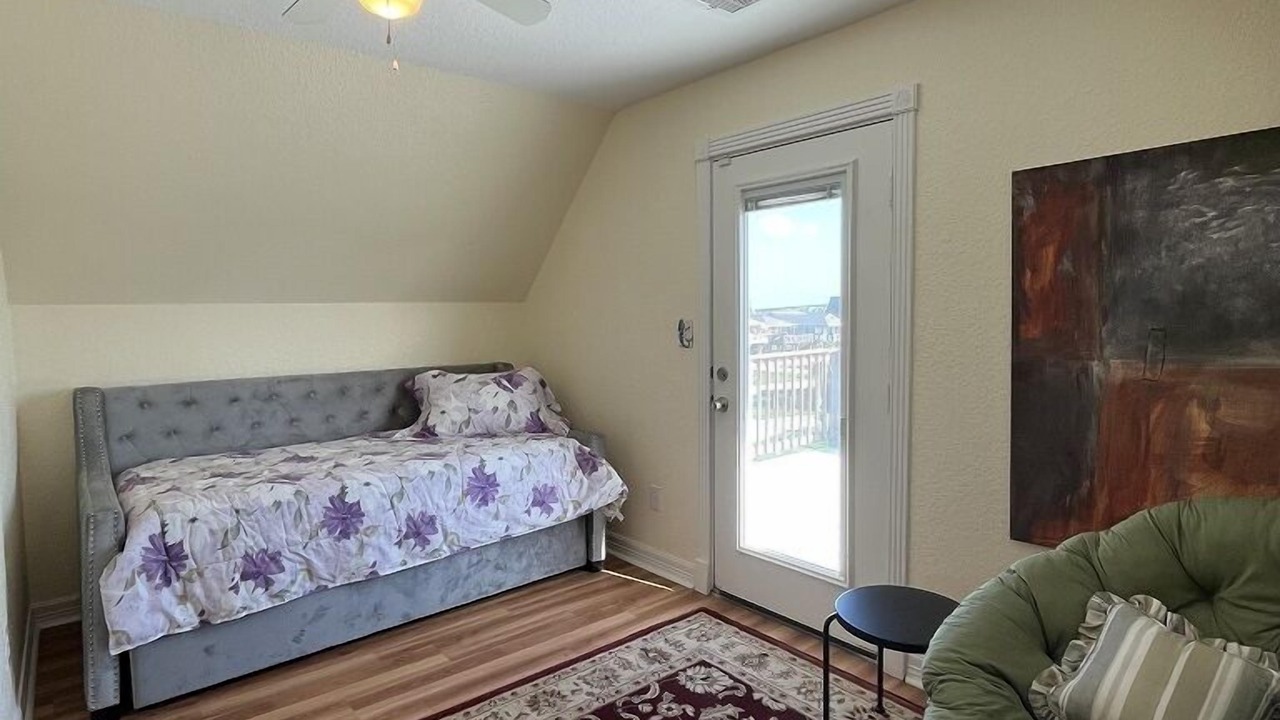Photo of Bedroom in Surfside Beach