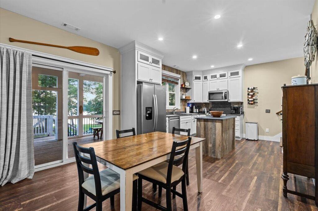 Photo of Livingroom in Fair Play