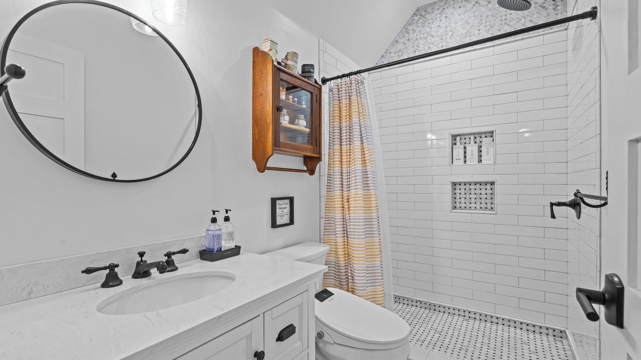 Photo of Bathroom in Fair Play