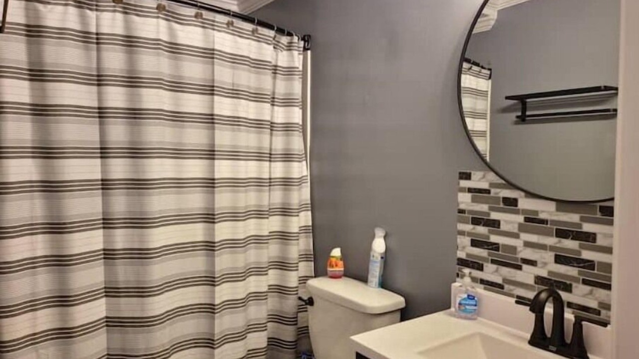 Photo of Bathroom in Romulus