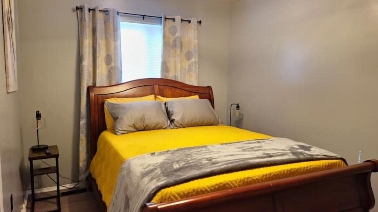 Photo of Bedroom in Romulus