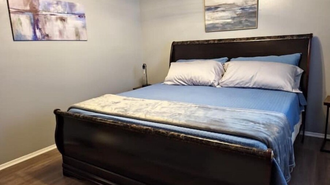 Photo of Bedroom in Romulus