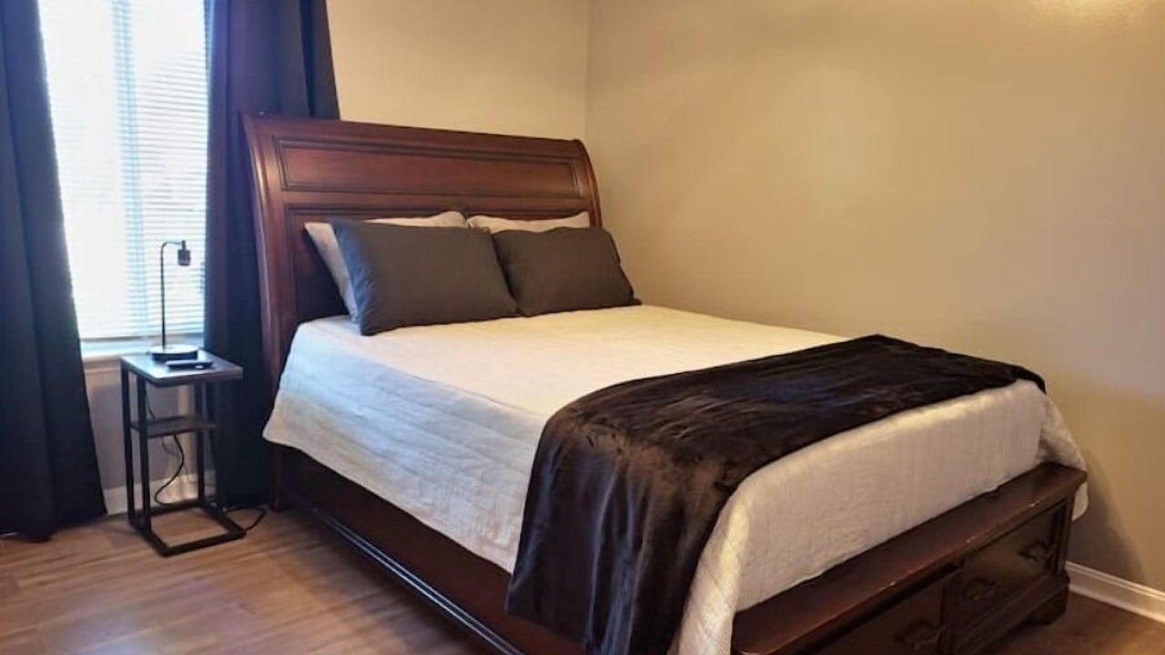 Photo of Bedroom in Romulus