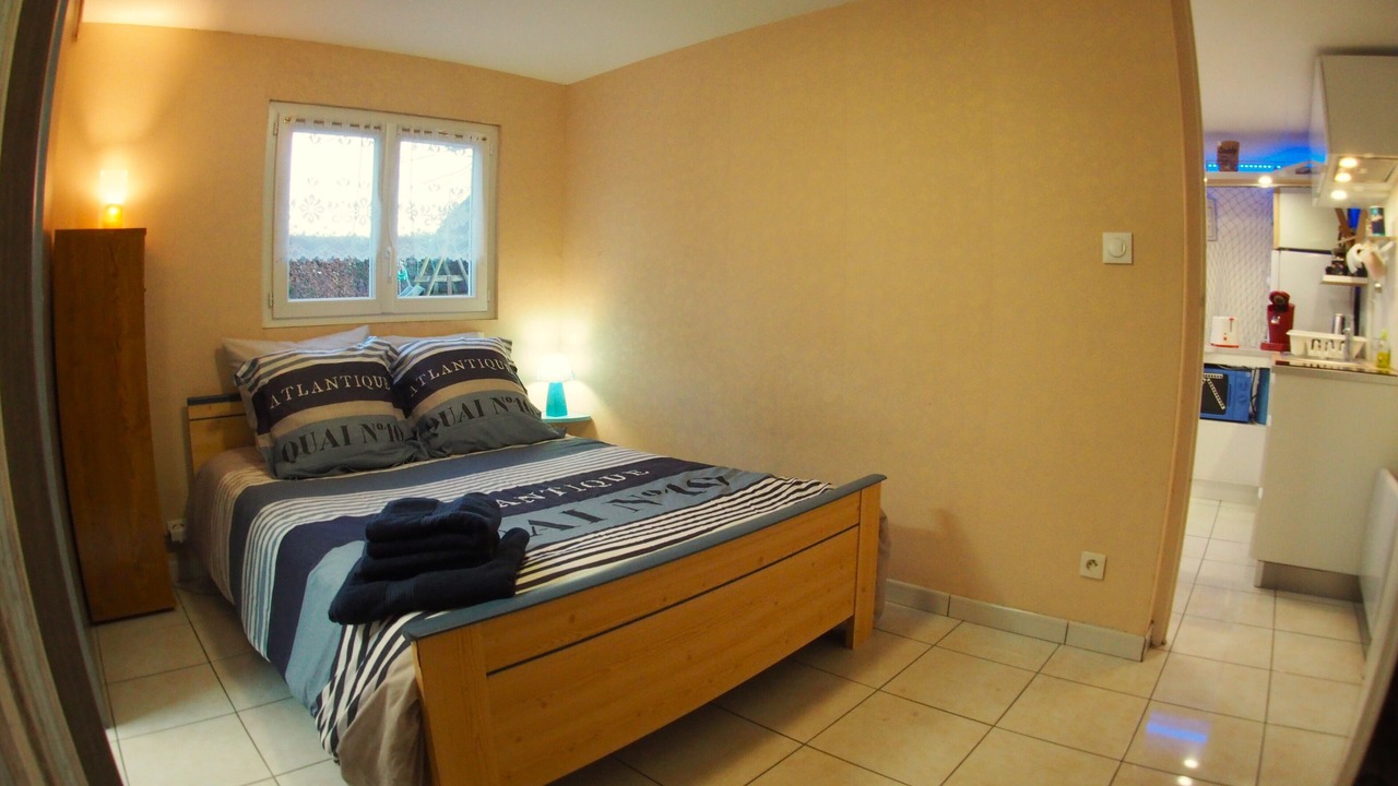 Photo of Bedroom in Le Temple-de-Bretagne