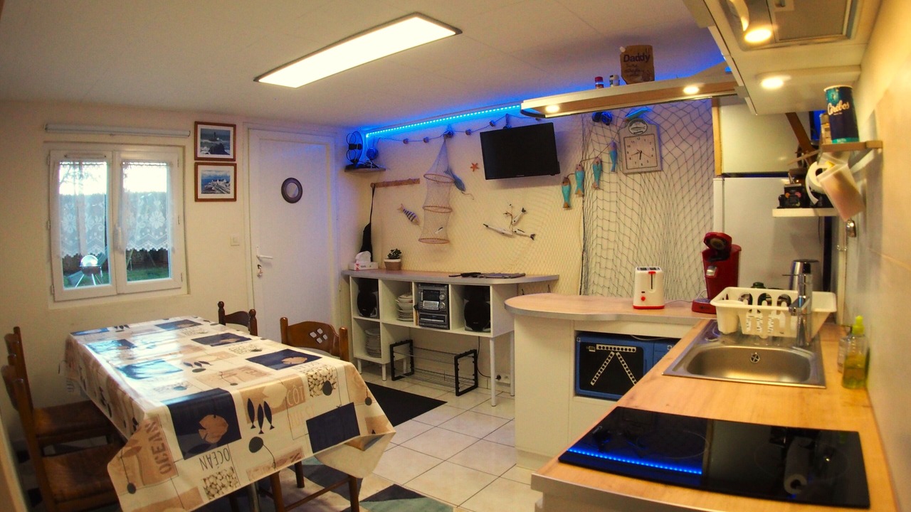 Photo of Kitchen in Le Temple-de-Bretagne