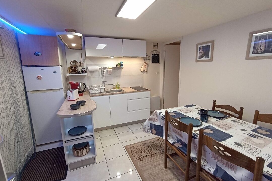 Photo of Kitchen in Le Temple-de-Bretagne