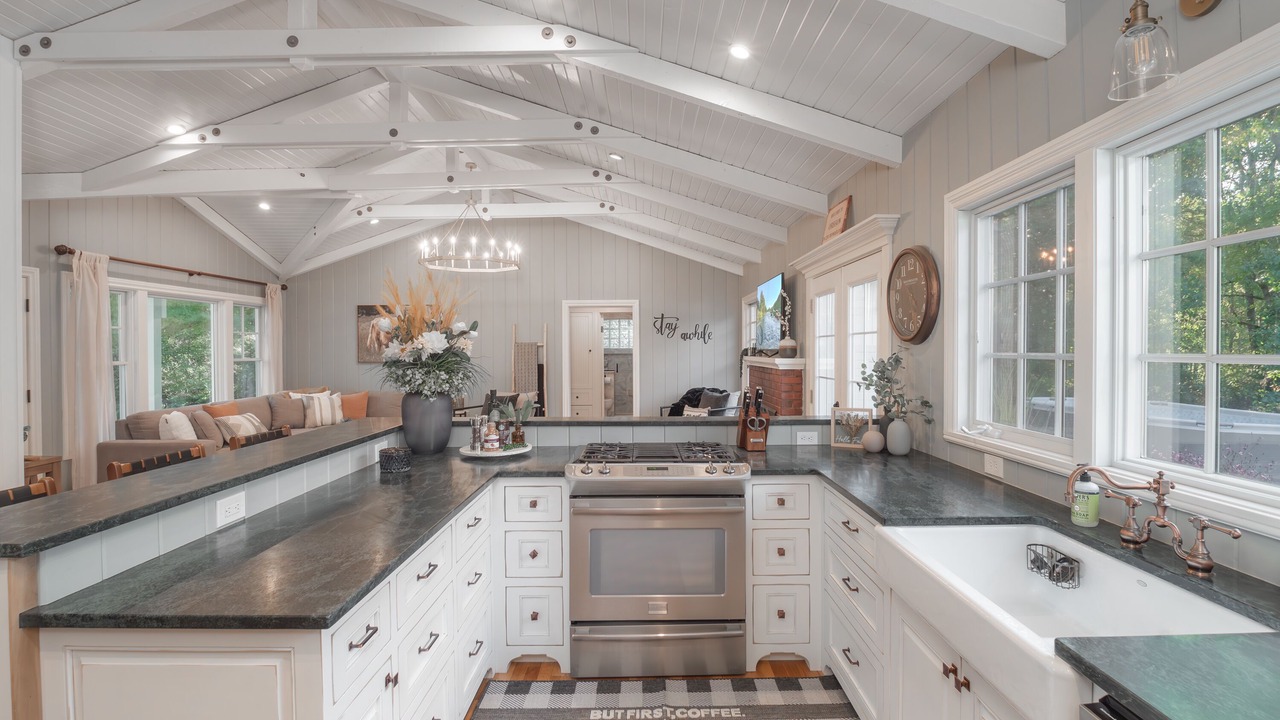 Photo of Kitchen in Roseburg