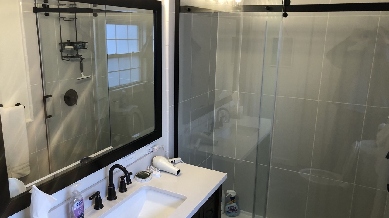 Photo of Bathroom in Avalon