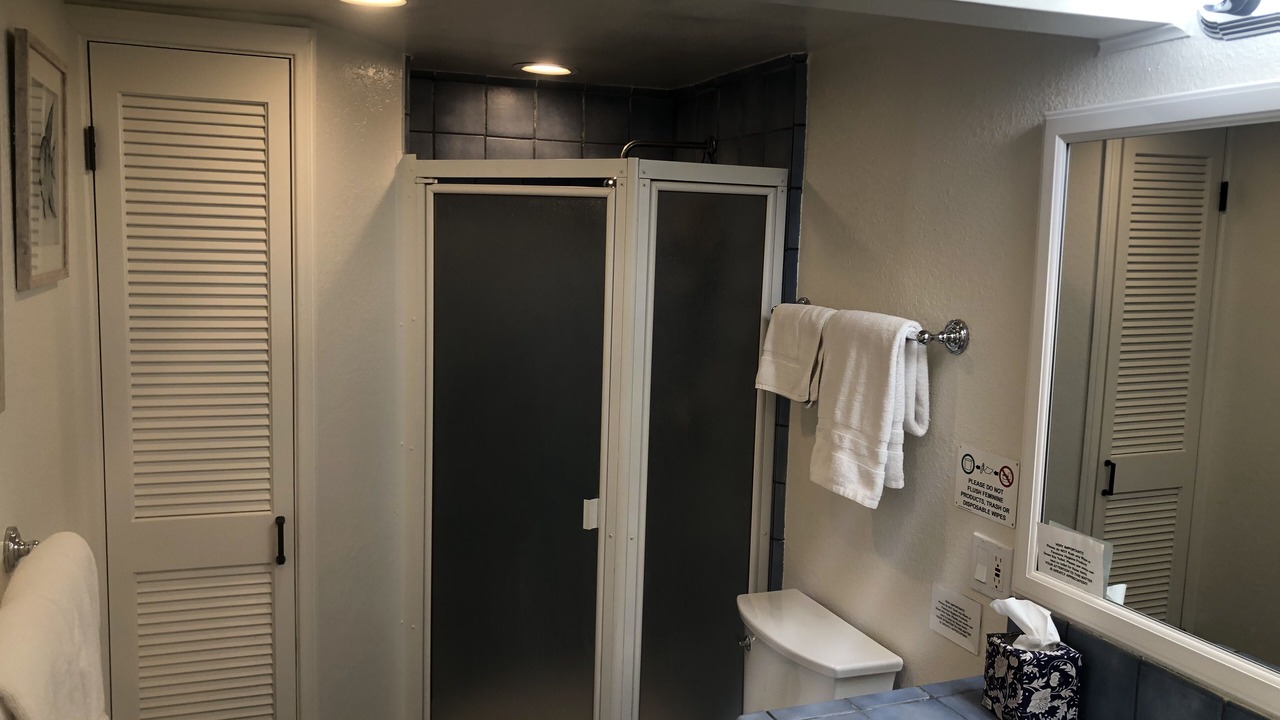 Photo of Bathroom in Avalon
