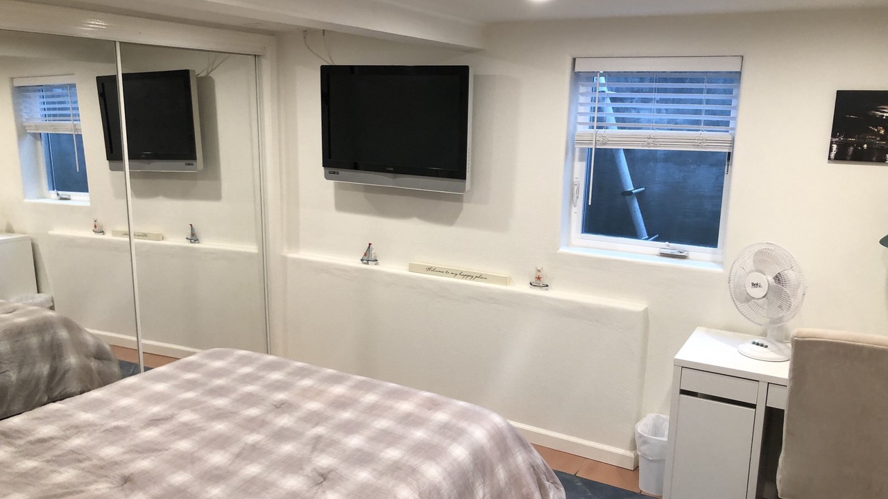 Photo of Bedroom in Avalon