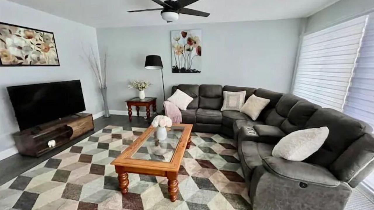 Photo of Livingroom in Cartierville