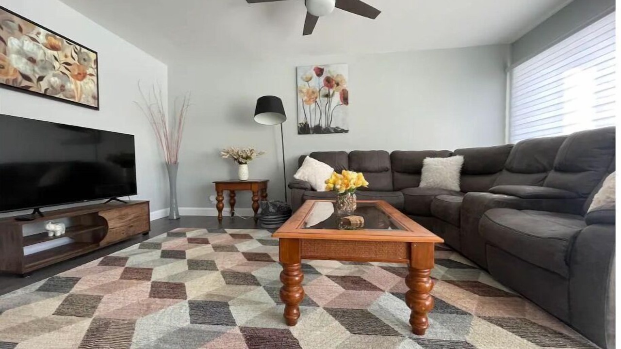 Photo of Livingroom in Cartierville
