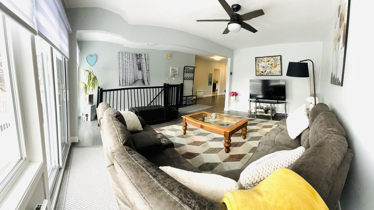 Photo of Livingroom in Cartierville