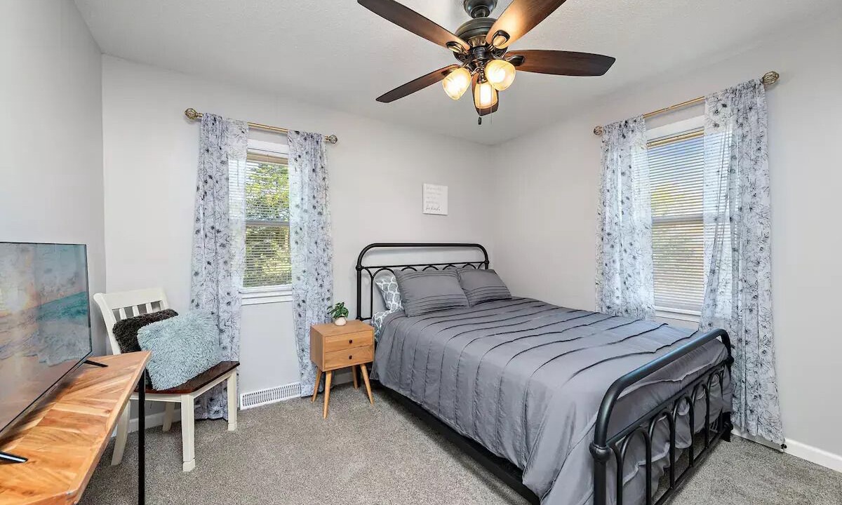 Photo of Bedroom in Waldron