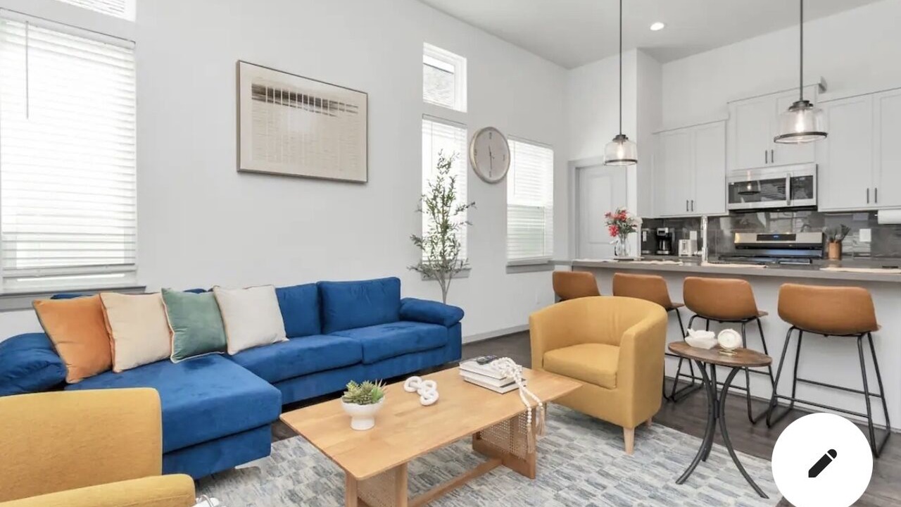 Photo of Livingroom in Northside