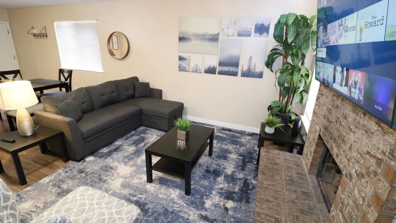 Photo of Livingroom in Biggs Field