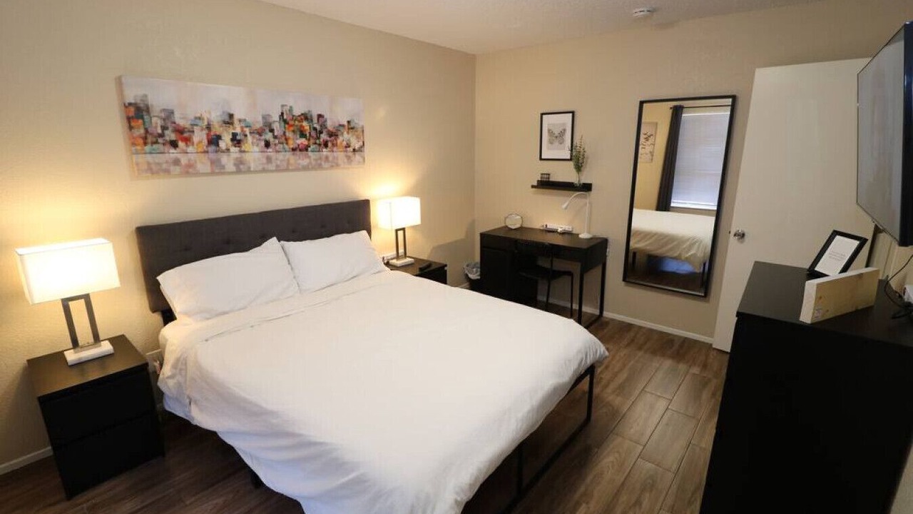 Photo of Bedroom in Biggs Field