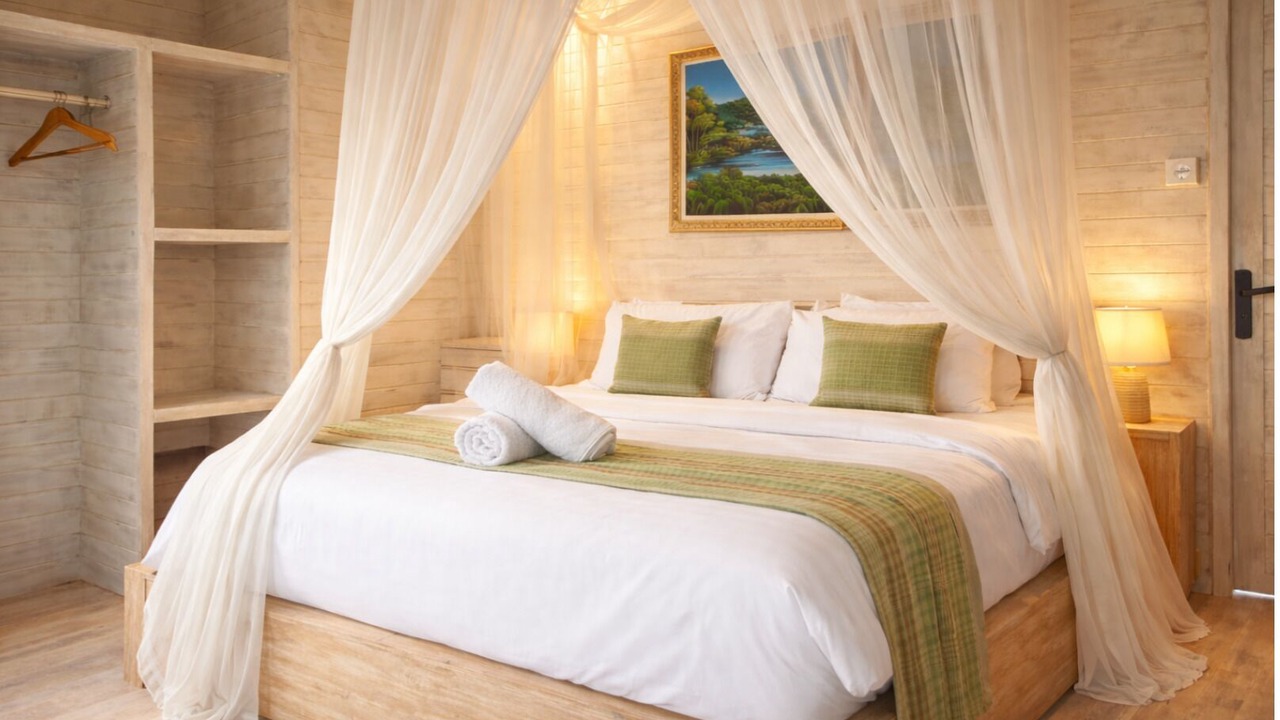 Photo of Bedroom in Mushroom Bay