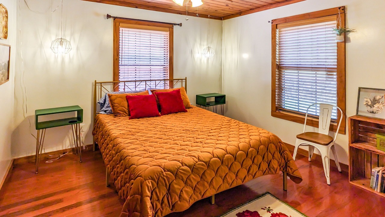 Photo of Bedroom in Pleasant Grove