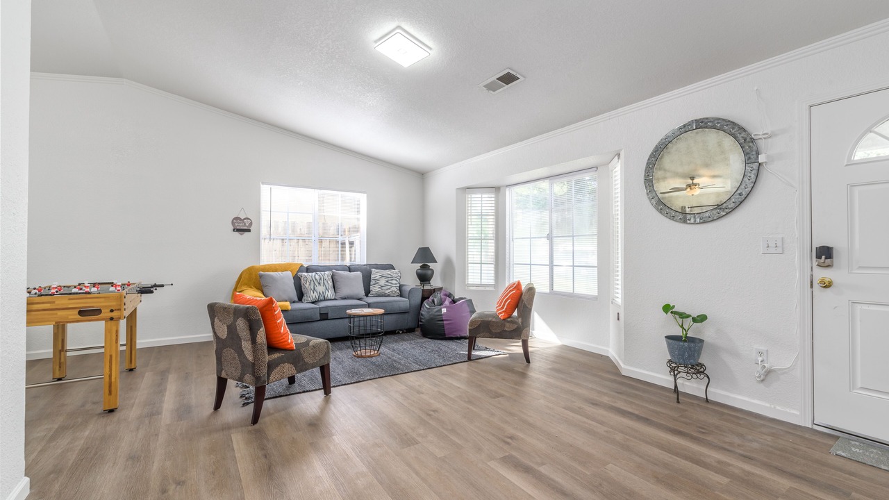 Photo of Livingroom in Merced