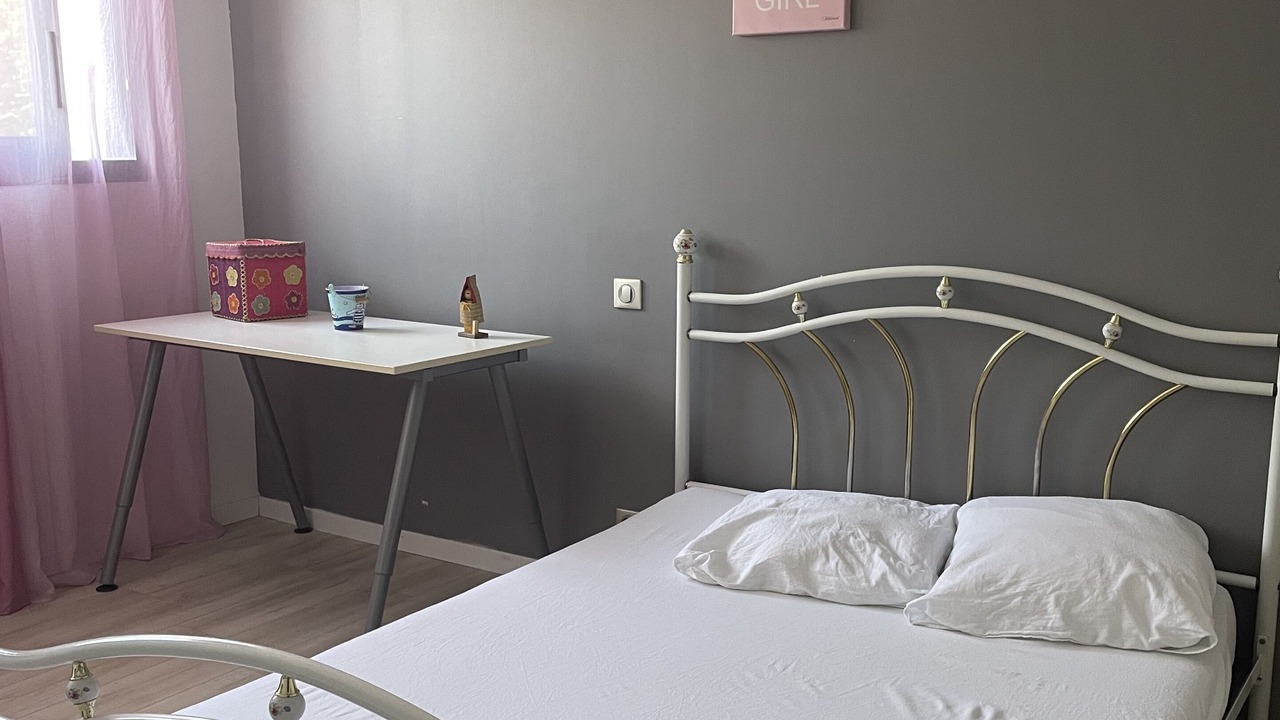 Photo of Bedroom in Longages