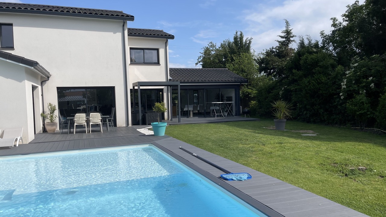 Photo of Outdoor in Longages