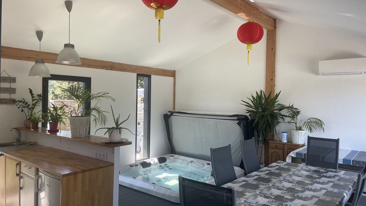 Photo of Others in Longages