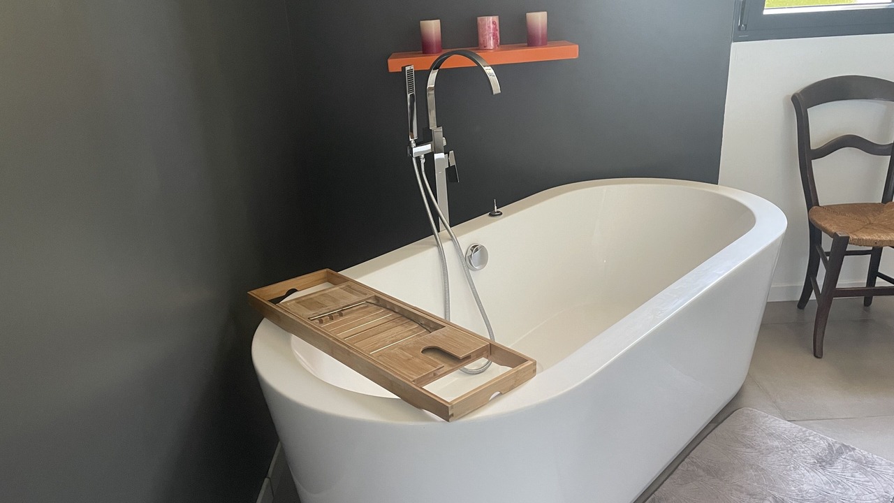 Photo of Bathroom in Longages