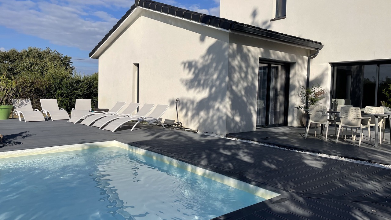 Photo of Outdoor in Longages