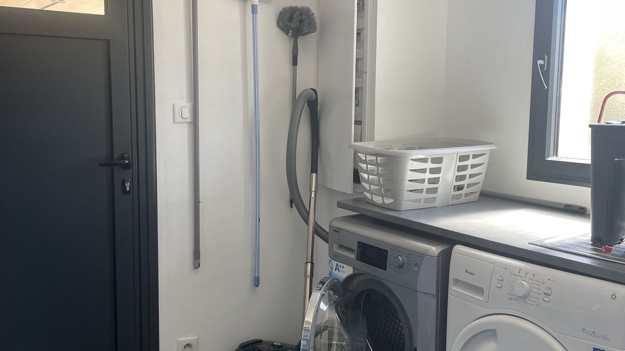 Photo of Others in Longages