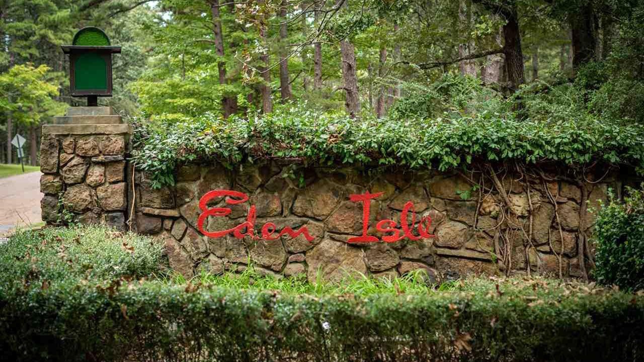 Photo of Others in Eden Isle