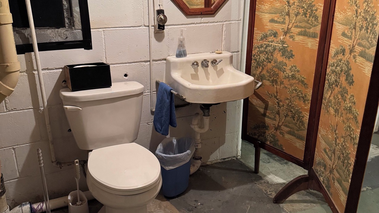 Photo of Bathroom in Swea City