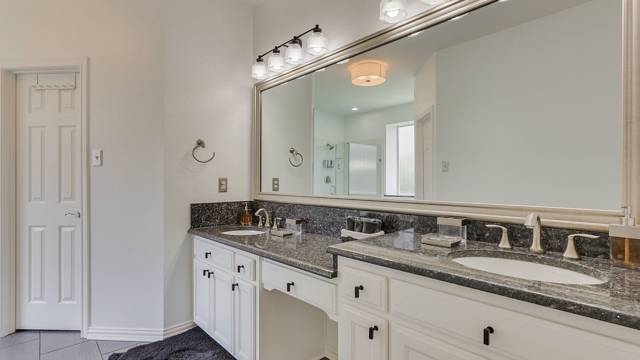 Photo of Bathroom in Frisco