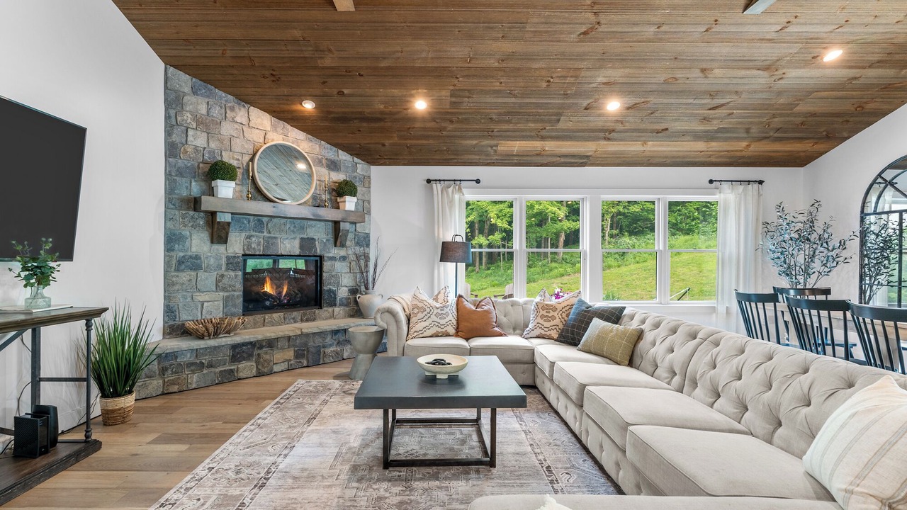 Photo of Livingroom in Ellicottville