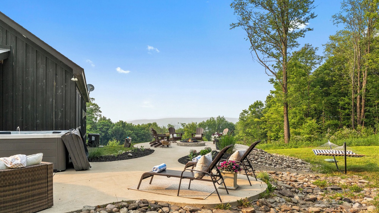 Photo of Patio Balcony in Ellicottville