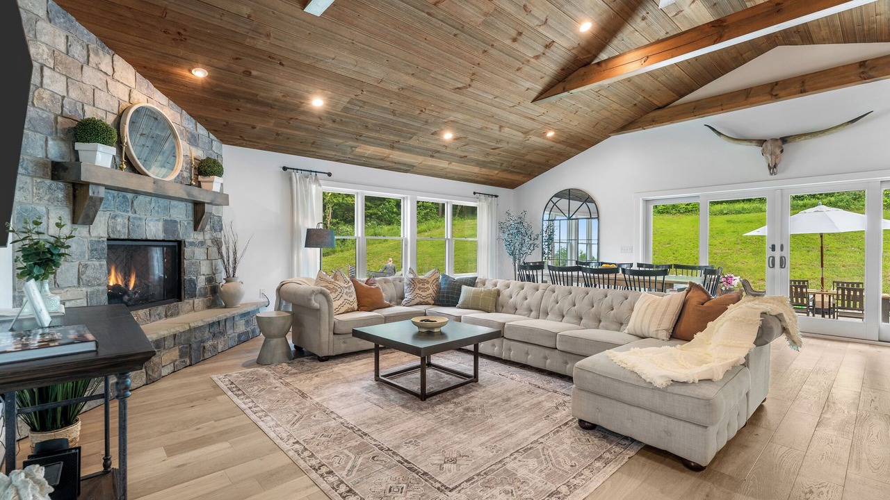 Photo of Livingroom in Ellicottville