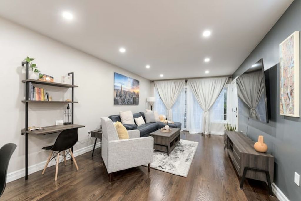 Photo of Livingroom in Greenville