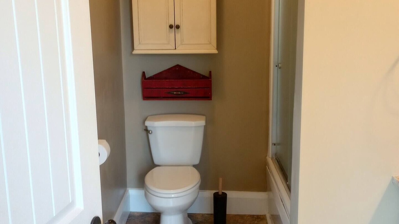 Photo of Bathroom in Centre Hall