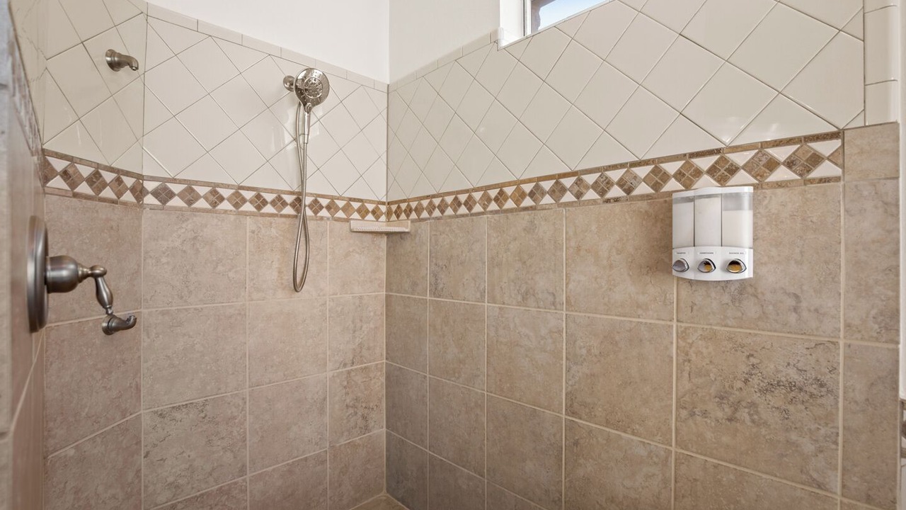 Photo of Bathroom in Rocky Ridge