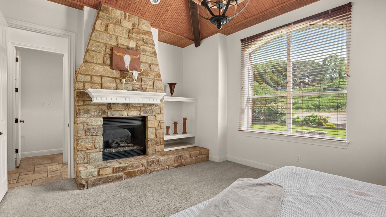 Photo of Bedroom in Rocky Ridge