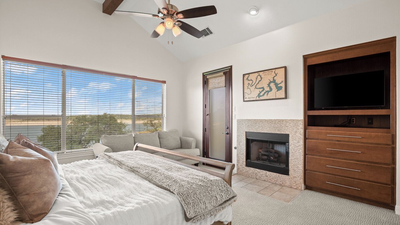 Photo of Bedroom in Rocky Ridge