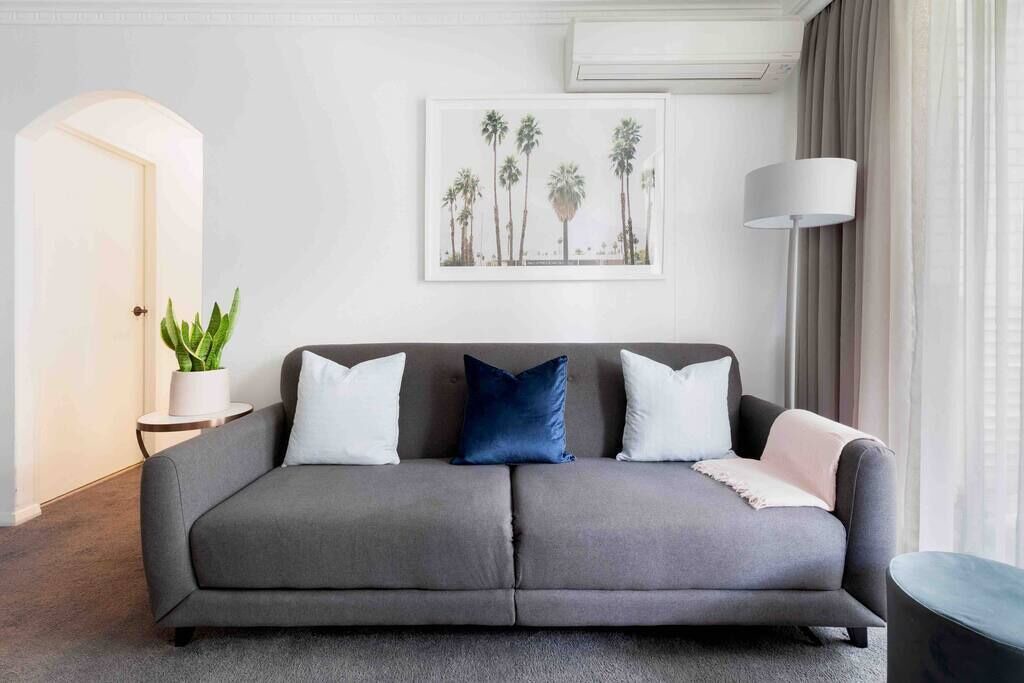 Photo of Others in Elizabeth Bay