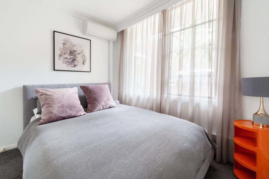 Photo of Others in Elizabeth Bay