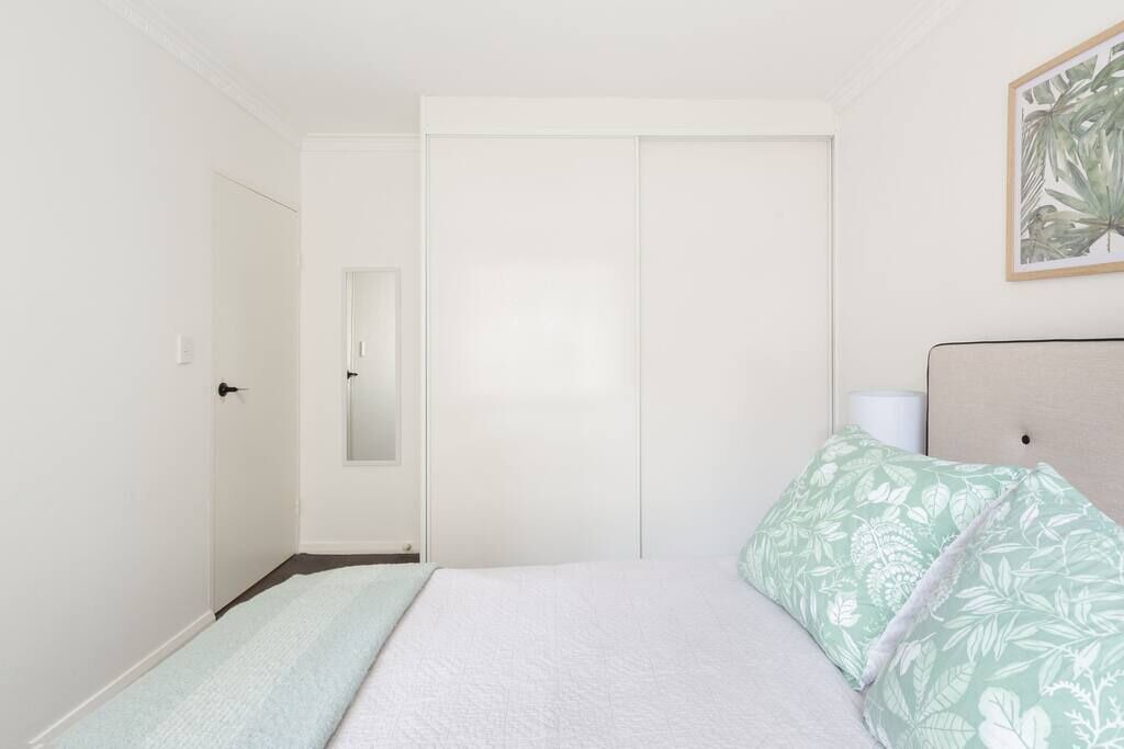 Photo of Others in Elizabeth Bay