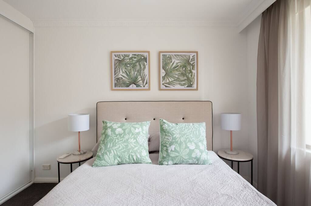 Photo of Others in Elizabeth Bay