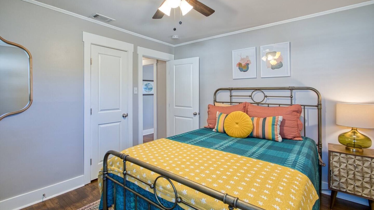 Photo of Bedroom in Thunderbolt