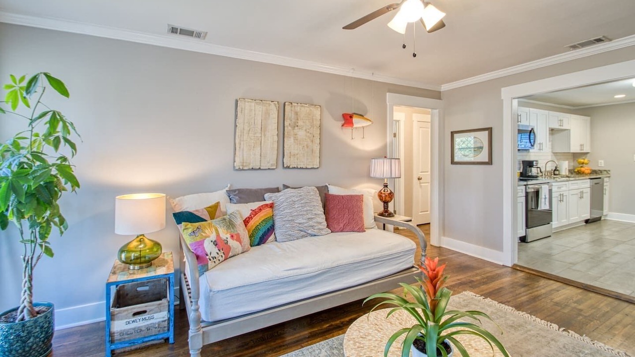 Photo of Livingroom in Thunderbolt