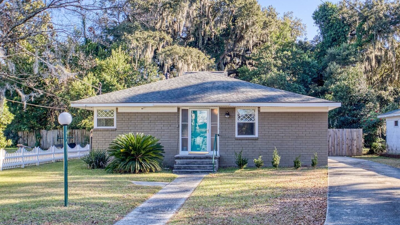 Photo of Outdoor in Thunderbolt